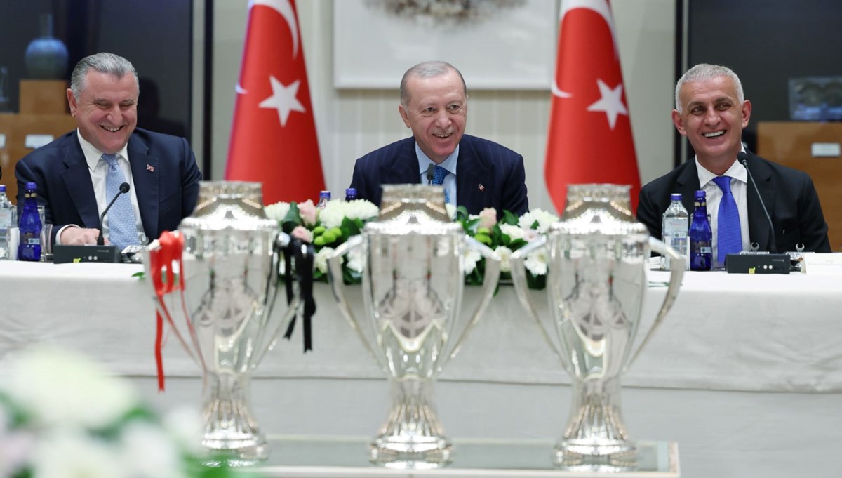 Erdoğan, Süper Lig'e yükselen kulüp başkanlarını kabul etti