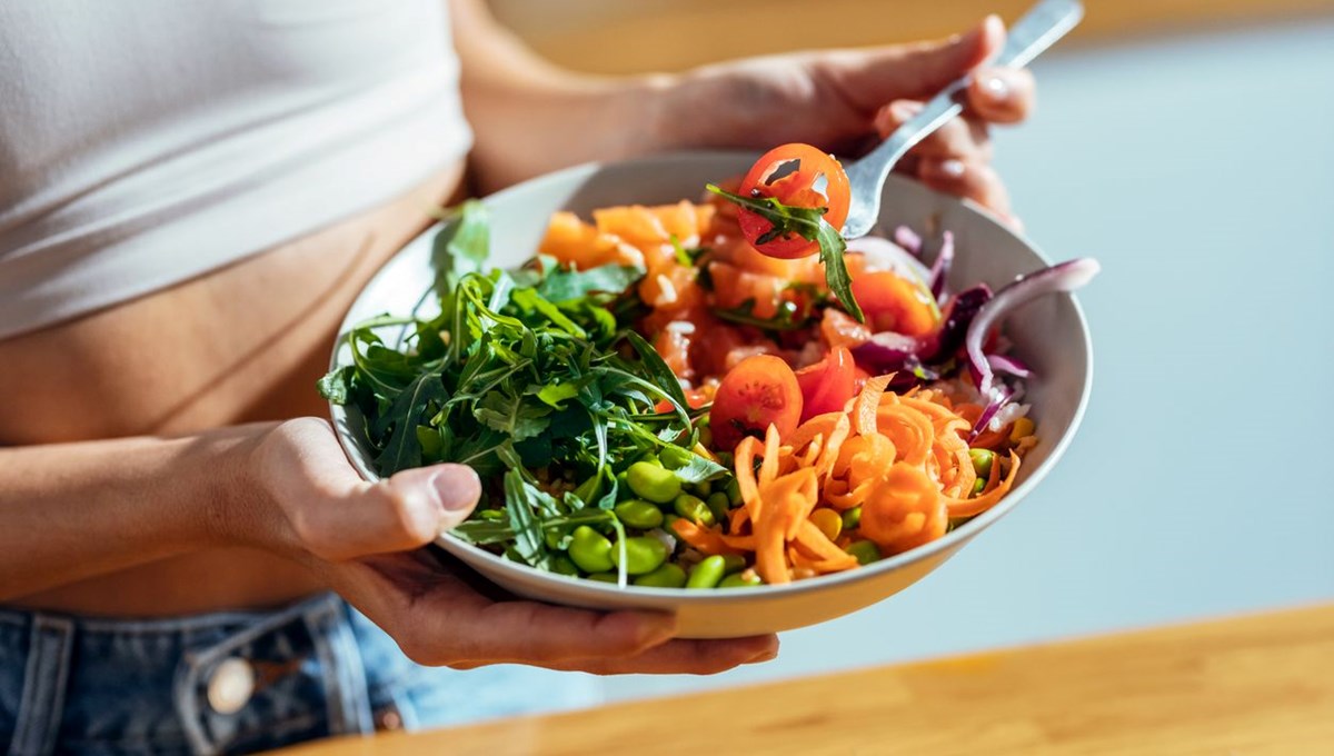 Uzun yaşamın anahtarı 8 besin: Beslenme uzmanı açıkladı