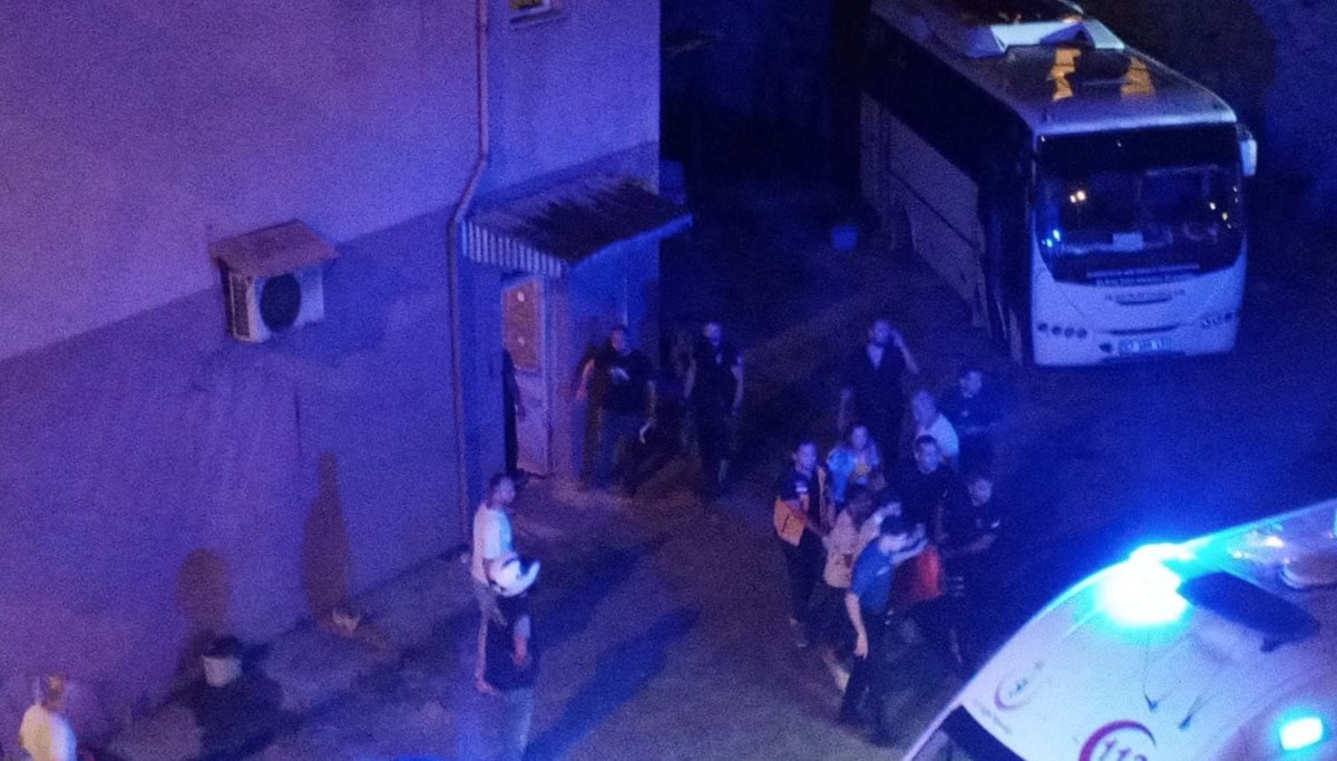 Birlikte yaşadığı ablası, eniştesi ve 2 yeğenini bıçakladı Birlikte yaşadığı ablası, eniştesi ve 2 yeğenini bıçakladı