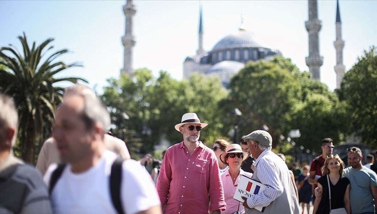 İstanbul'a ilk 6 ayda 7 milyon 903 bin 538 turist geldi