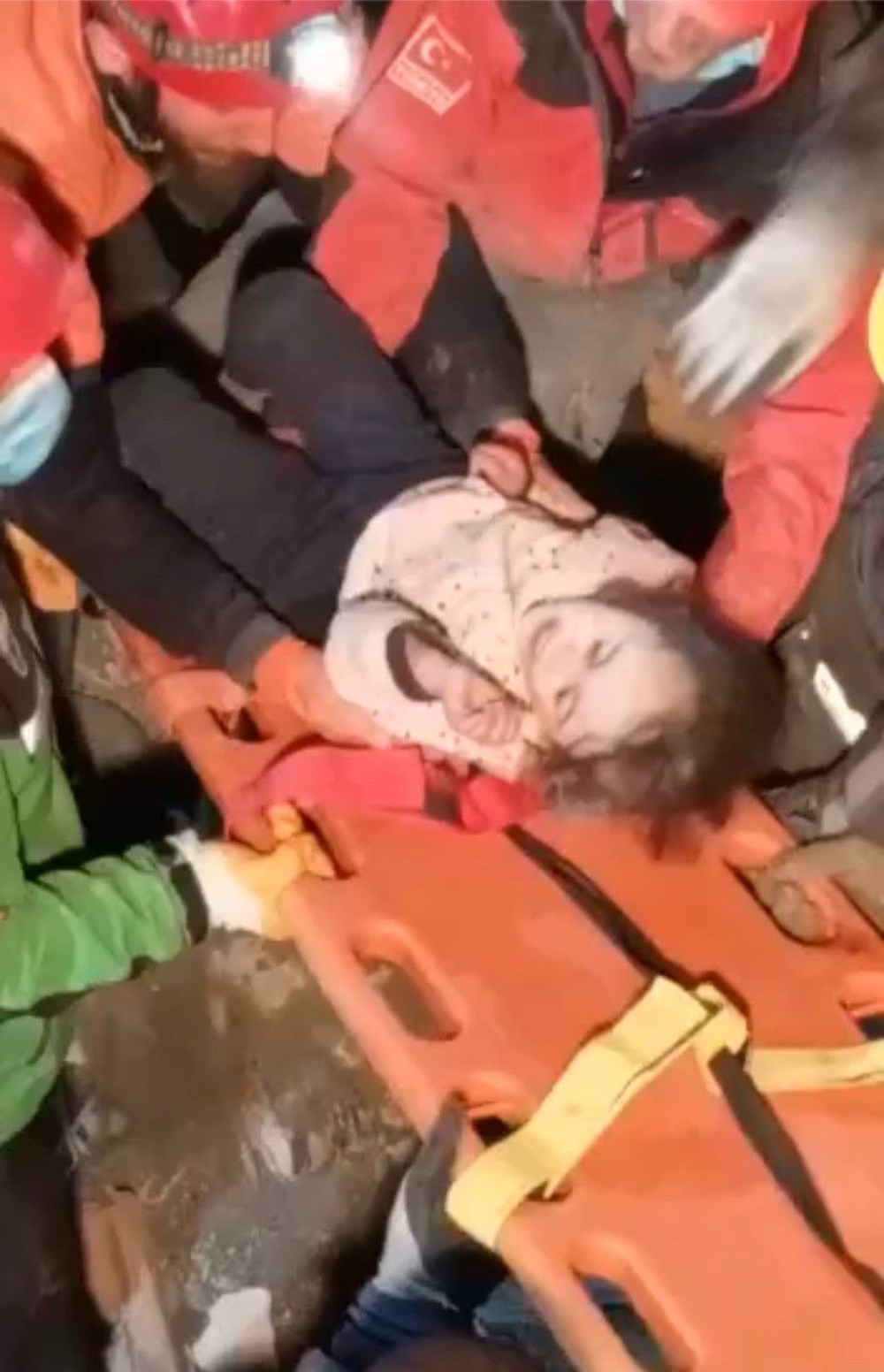 Deprem bölgesinden mucize kurtuluşlar - 71