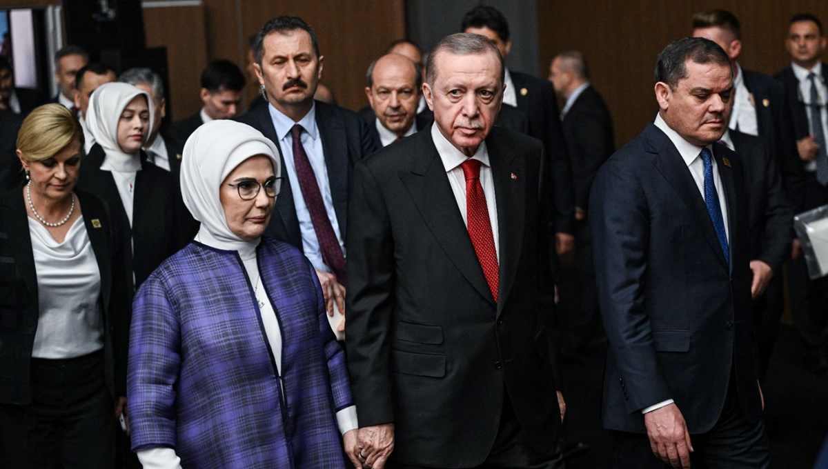 Emine Erdoğan, liderler ve lider eşleriyle görüşmeler yaptı (Antalya Diplomasi Forumu) Emine Erdoğan, liderler ve lider eşleriyle görüşmeler yaptı (Antalya Diplomasi Forumu)