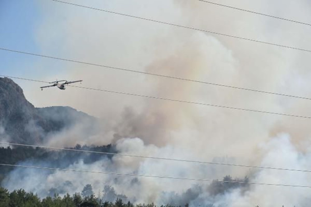 İzmir'de orman yangınına müdahale eden helikopter baraja
düştü (Arama kurtarma çalışmaları yeniden başladı) - 3