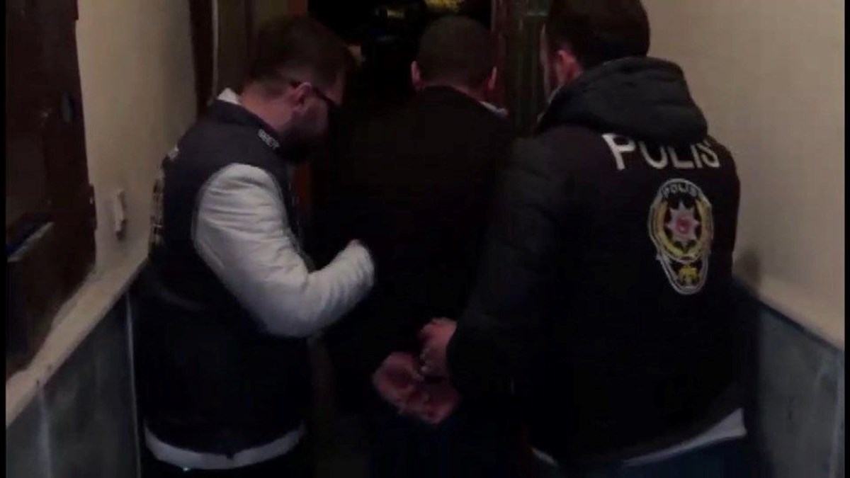 İş insanı fon tuzağına düştü: 5,5 milyonu bölüşüp kripto paraya çevirmişler İş insanı fon tuzağına düştü: 5,5 milyonu bölüşüp kripto paraya çevirmişler