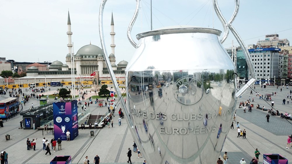 Taksim Meydanı'na dev kupa - 6