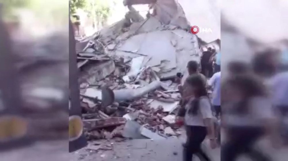 SON DAKİKA HABERİ | İstanbul Küçükçekmece'de bina çöktü: 1 kişi öldü, 2'si ağır 8 kişi yaralandı - 13