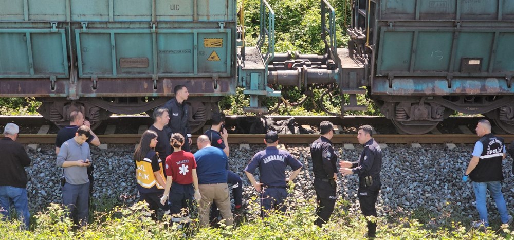 Tren raylarında acı son: “Rayların ortasına uzandı, tüm müdahalelerimize
rağmen tren durmadı” - 1