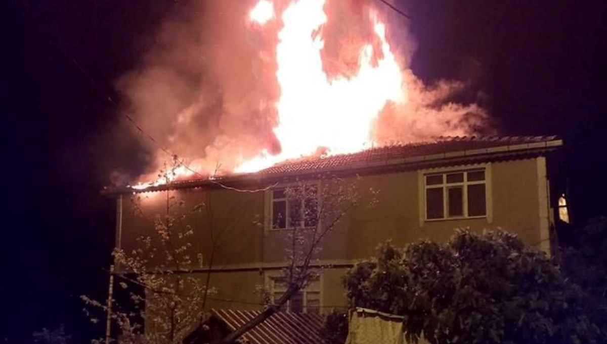 Zonguldak'ta 2 katlı binada yangın Zonguldak'ta 2 katlı binada yangın
