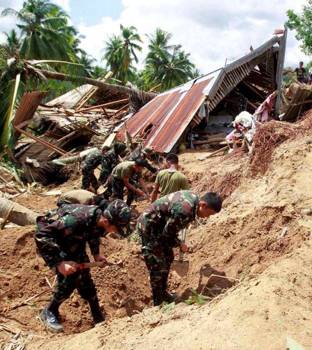 Deprem Filipinler'i vurdu - 20