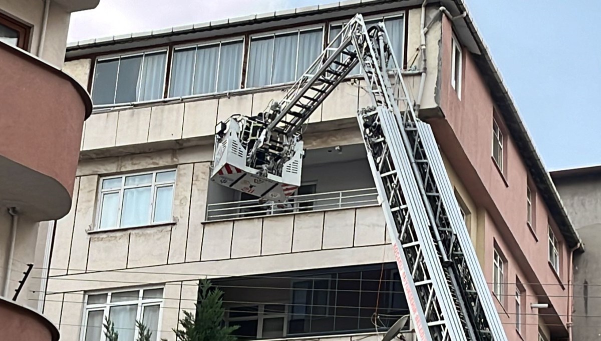 Kocaeli'de 5 katlı binada yangın: 8 kişi dumandan etkilendi