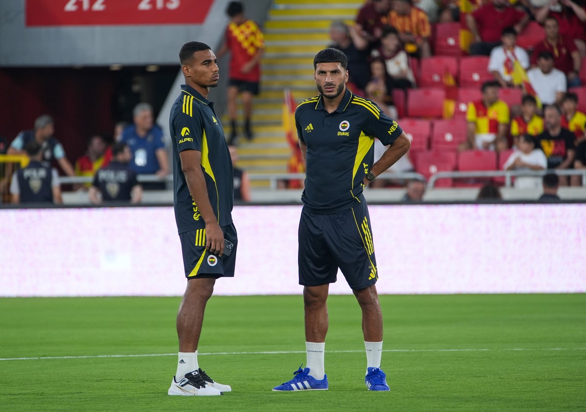 Alexander Djiku, bu sezon Fenerbahçe formasıyla 1 maçta 1 dakika süre aldı.