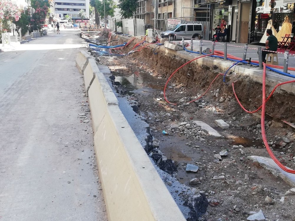 İzmir'de altyapı çalışması sırasında 300 yıllık bedesten bulundu - 5