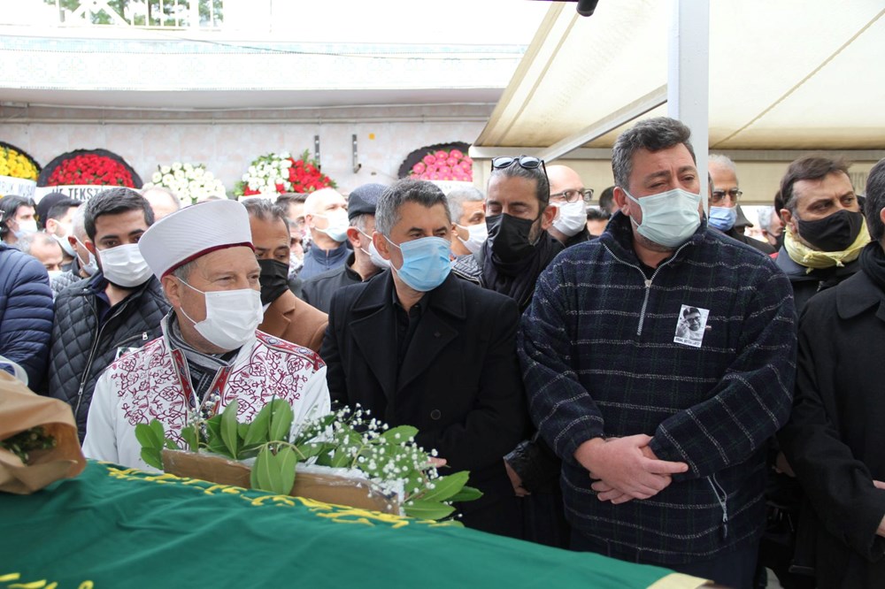 Şarkıcı Gülçin Ergül'ün kazada ölen sevgilisi Erdal Şeyda Lafçı son yolculuğuna uğurlandı - 2