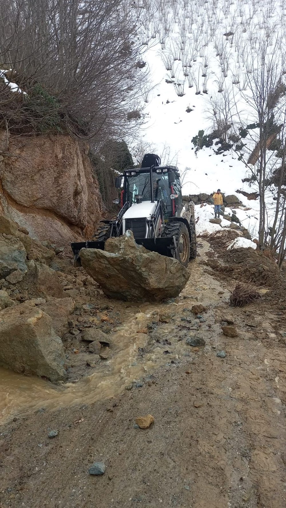 Deprem değil heyelan vurdu - 10