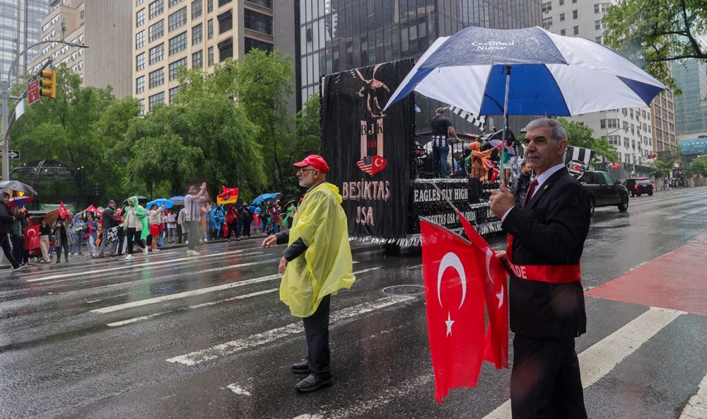 New York'ta Türk günü yürüyüşü