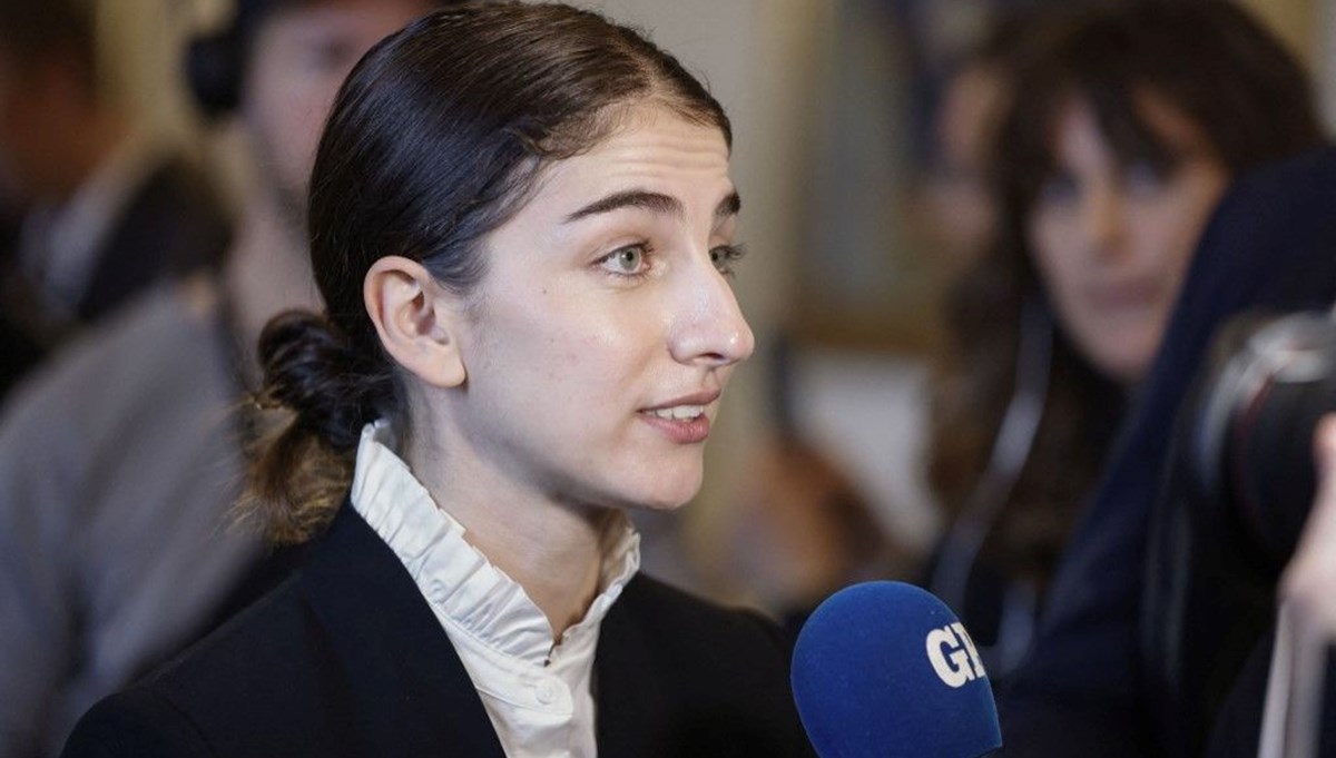 İsveç'in en genç bakanı: Henüz 26 yaşındaki Romina Pourmokhtari