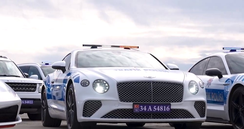 Suç örgütlerinden ele geçirilen lüks araçlar emniyete verildi - 5