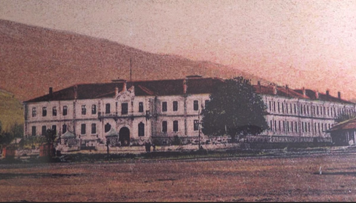 Atatürk'ün manastır yılları Atatürk'ün manastır yılları