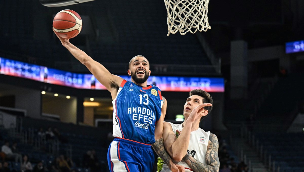 Anadolu Efes, Türkiye Kupası'nda turladı Anadolu Efes, Türkiye Kupası'nda turladı