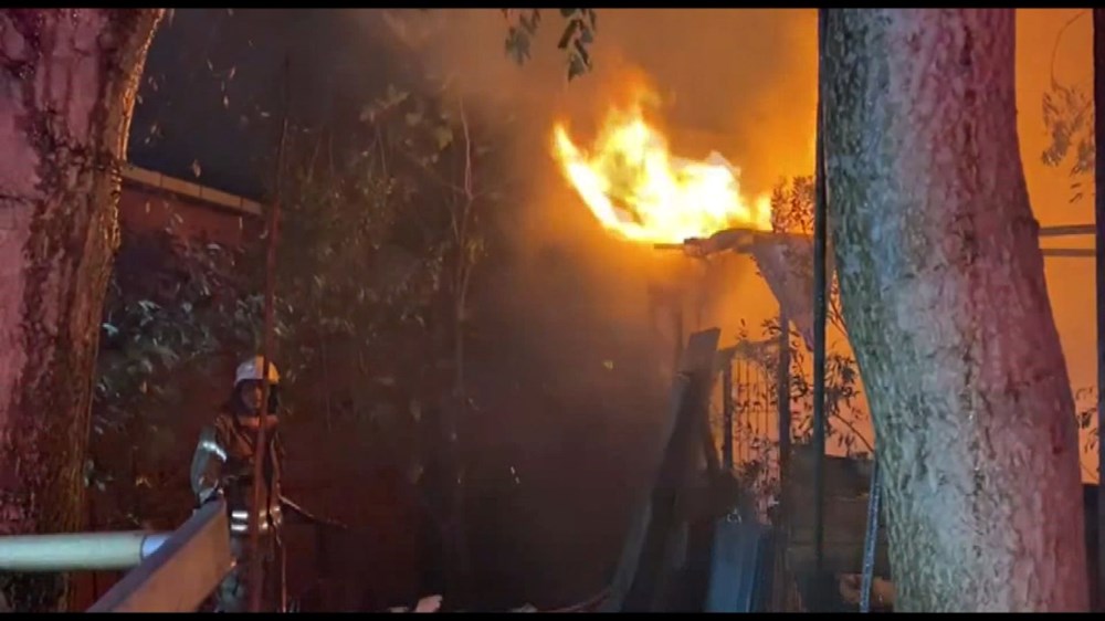 Beykoz'da marangoz atölyesinde yangın - 2