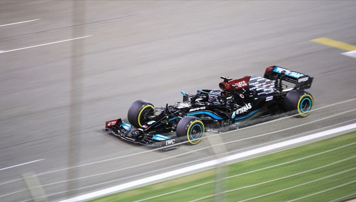Lewis Hamilton, İstanbul'daki Formula 1 yarışında 10 sıra ceza aldı