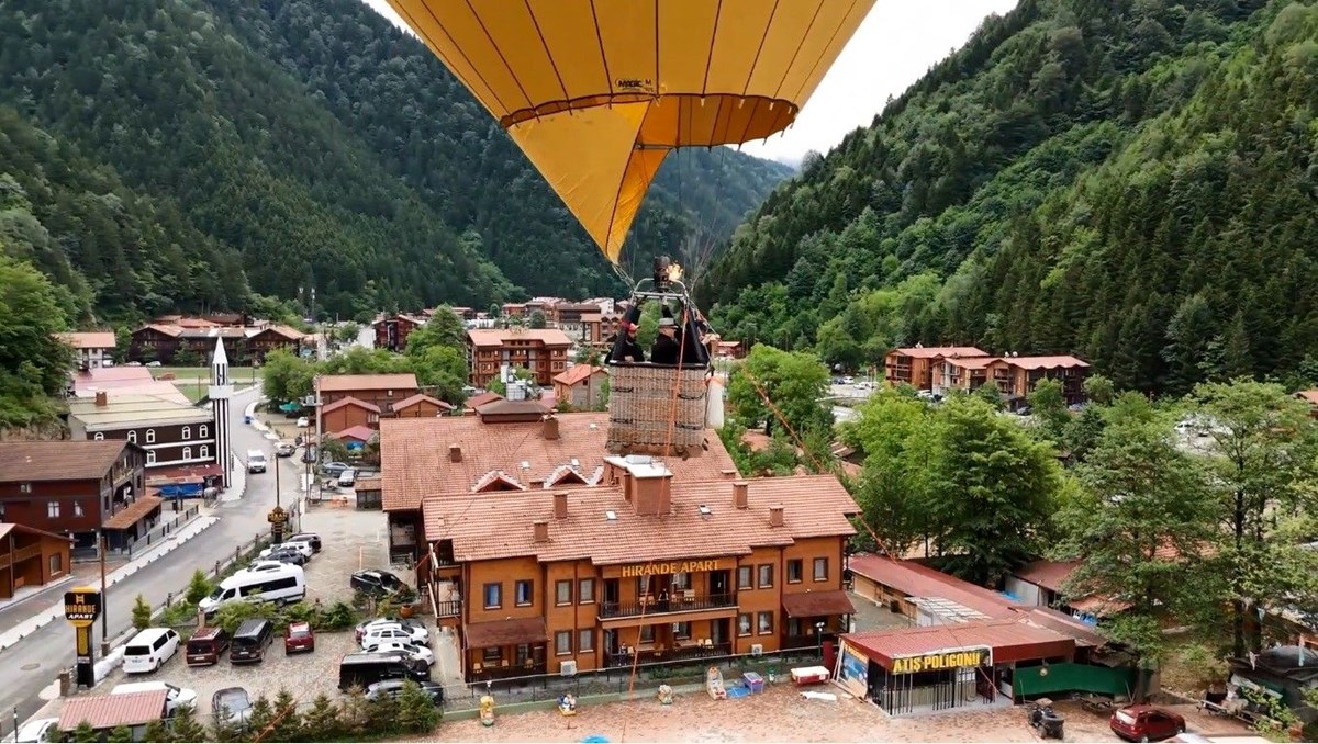 Trabzon'da Kapadokya'yı aratmayan görüntüler: Uzungöl'ü balondan izleyecekler