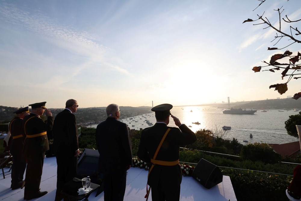 100. yılda 100 gemiyle boğaz geçişi | SOLOTÜRK ve Türk Yıldızları'ndan 100. yıl uçuşu - 15