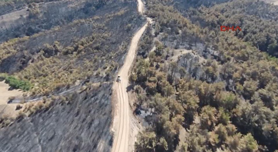 Çanakkale'de yanan ormanlık alanlar drone ile görüntülendi - 2