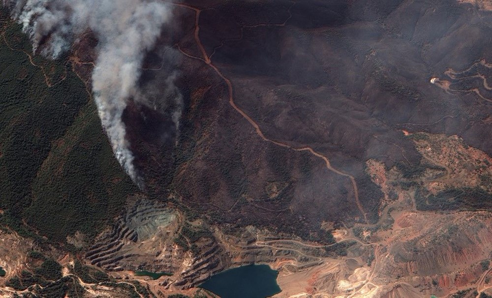 Yunanistan'da orman yangınlarıyla mücadele: Evia adasında onlarca ev ve iş yeri kül oldu - 6