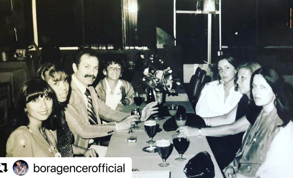 Nilgün Belgün takipçilerini geçmişe götürdü: Bu fotoğraf Marmaris'te çekildi (Ünlülerin çocukluk ve gençlik halleri) - 199