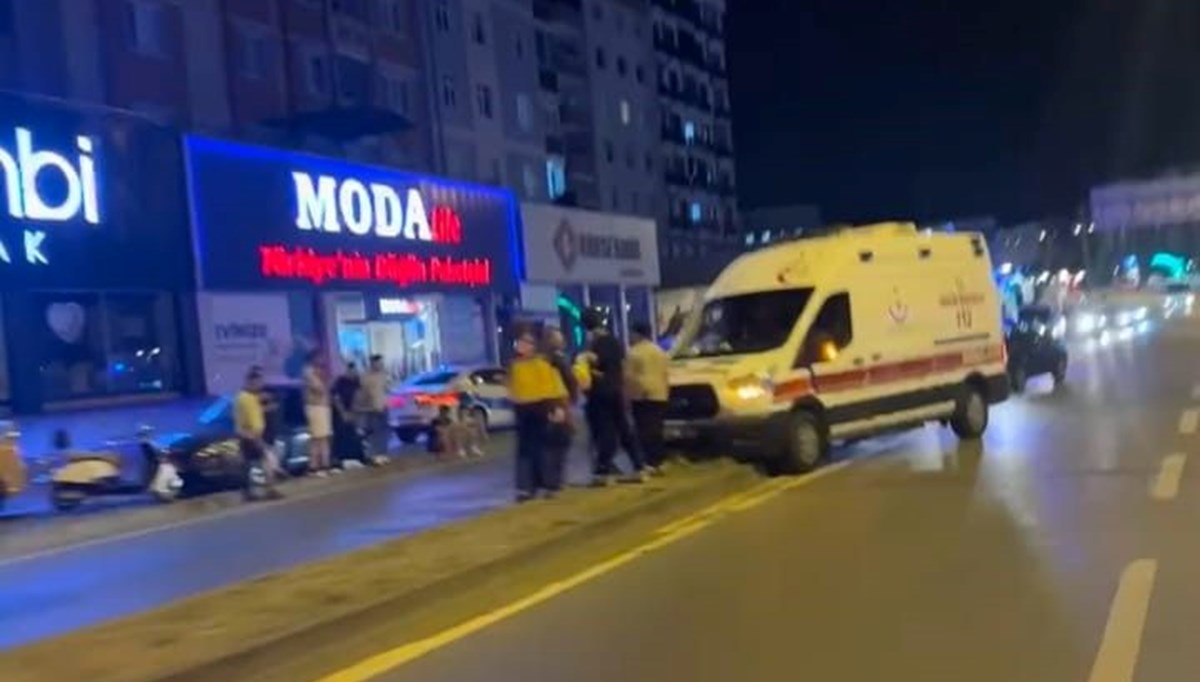 Hasta taşıyan ambulans kaza yaptı: 1 polis yaralandı