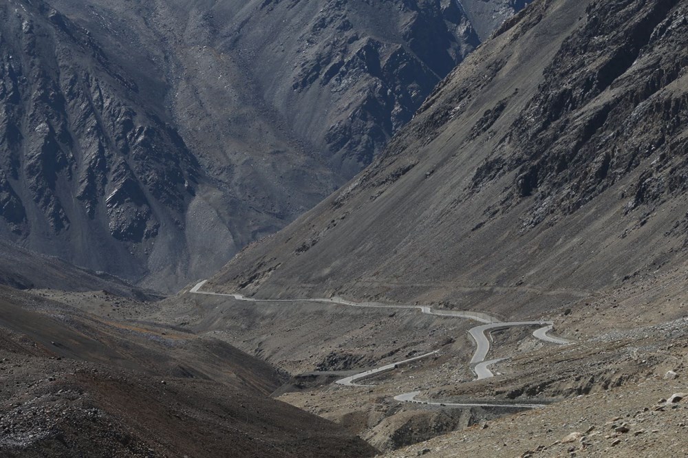 Dünyanın en tehlikeli yollarından Karakurum Geçidi: 1000'i aşkın kişiyi öldürdü - 2
