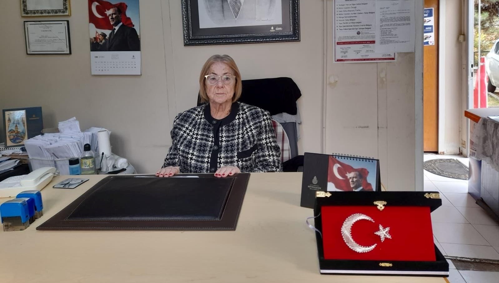 80 yaşındaki muhtar mührü 41 yıldır bırakmıyor