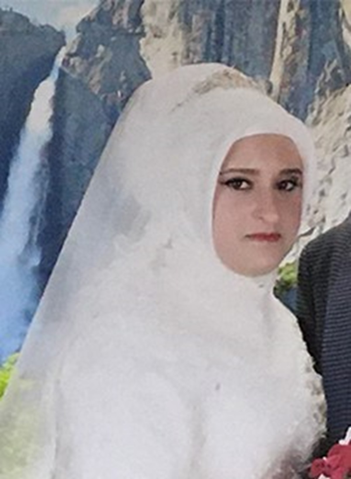 Nazlı Meral. Nazlı Meral.