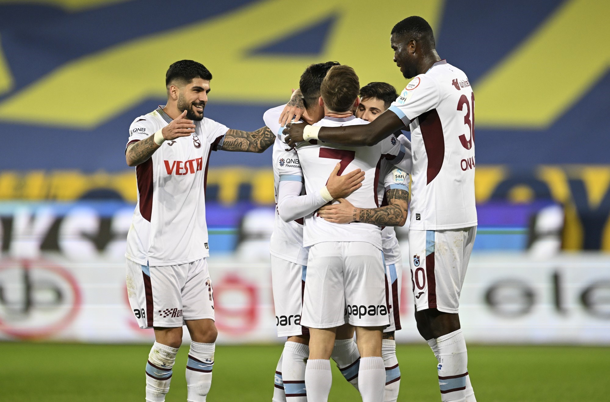 SON DAKİKA: Trabzonspor, Ankara'da 3 Puanı Tek Golle Aldı - Son Dakika ...