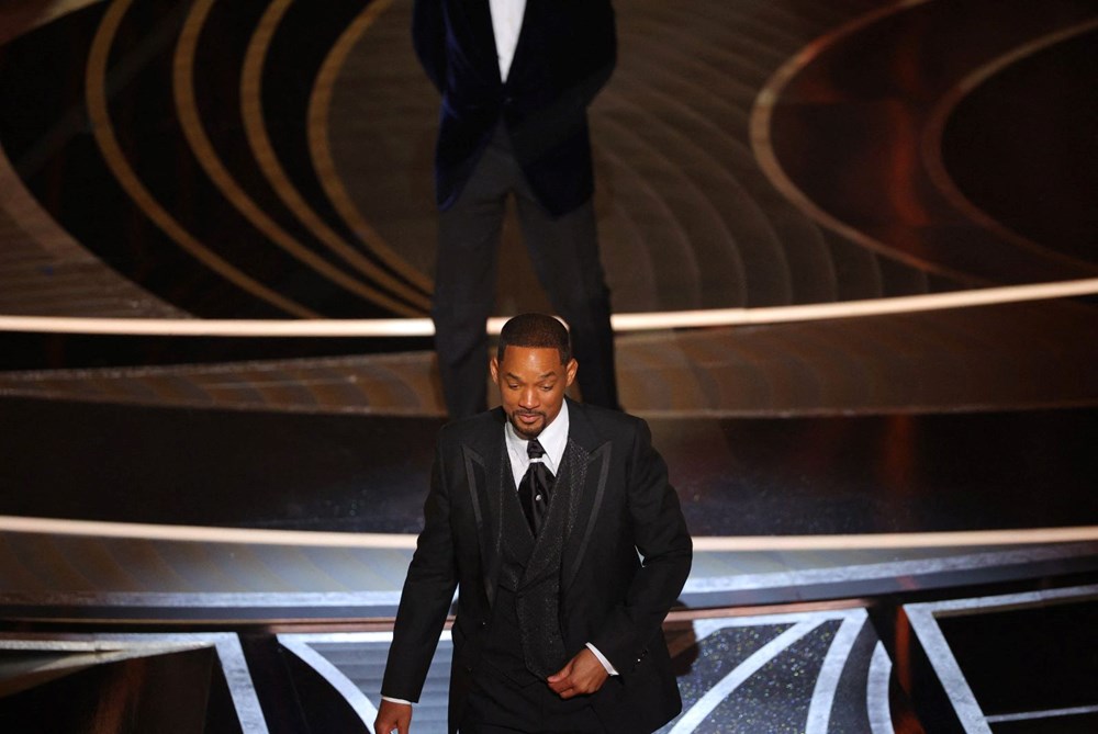 Will Smith, Oscar töreninde komedyen Chris Rock'a tokat attı - 4