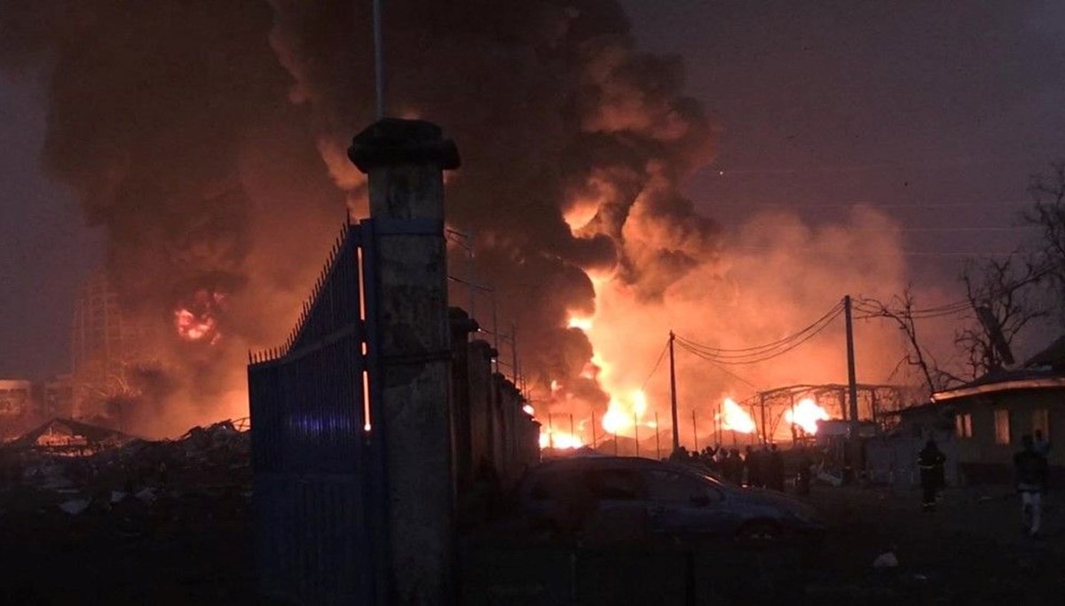 Gine'de yakıt deposunda patlama: 8 ölü, 84 yaralı Gine'de yakıt deposunda patlama: 8 ölü, 84 yaralı