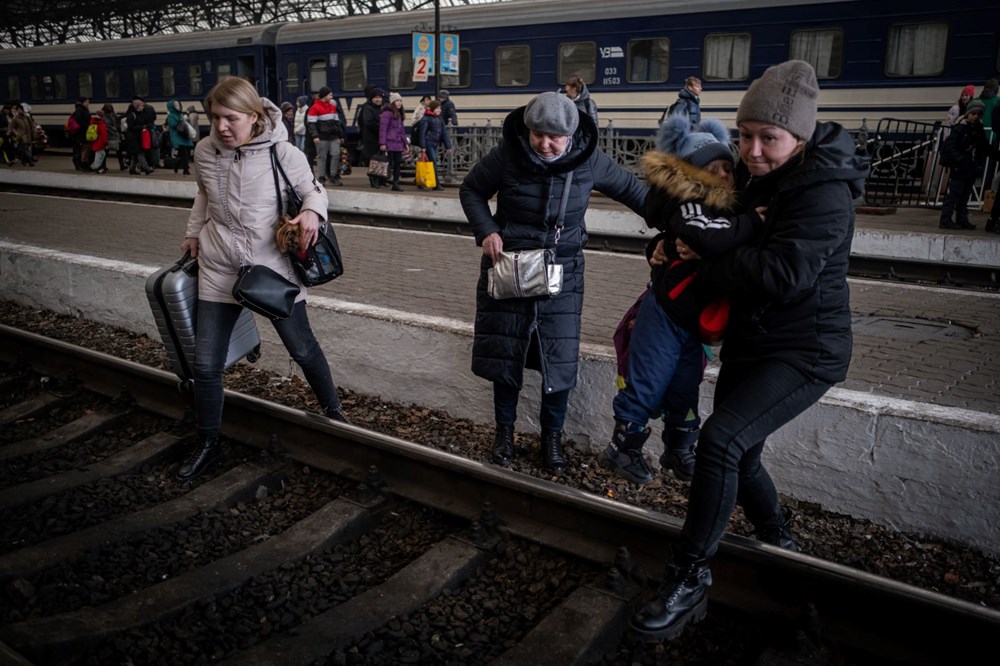Rus saldırısından kaçış: Lviv tren istasyonunda endişeli bekleyiş - 34