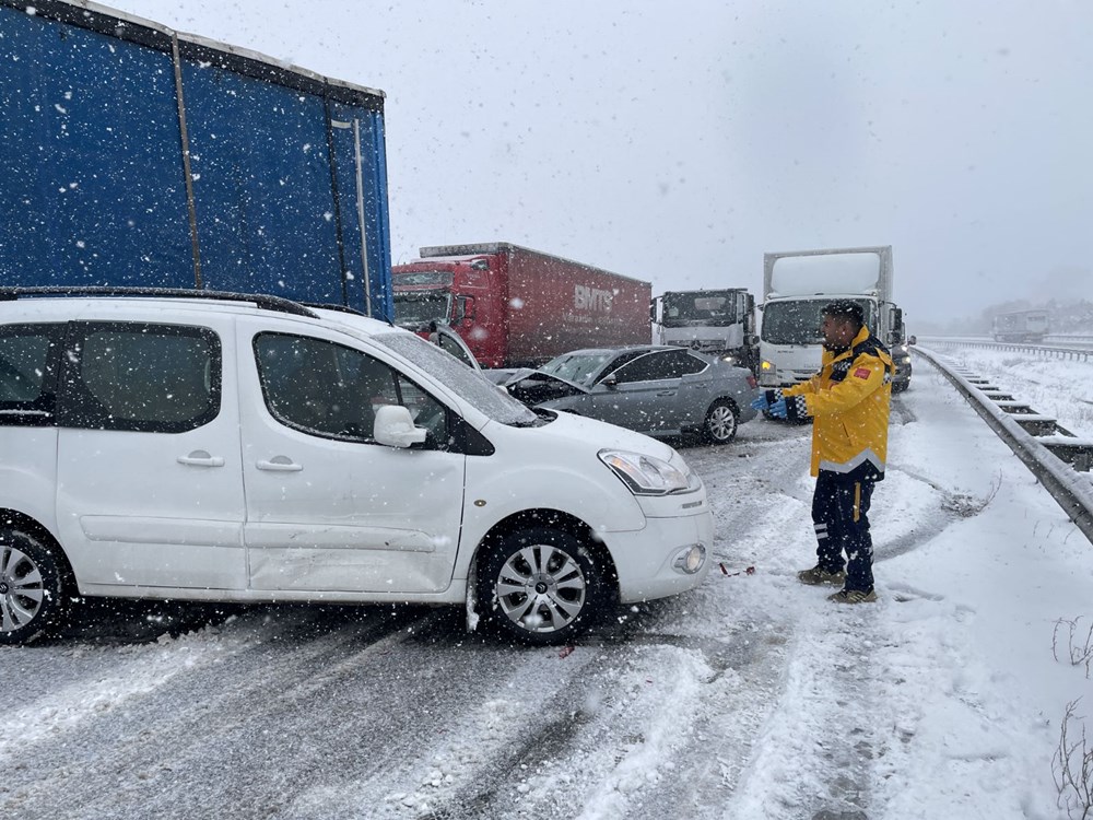 Anadolu Otoyolu'nda 50'den fazla araçla zincirleme kaza: Ankara yönü ulaşıma kapandı - 8