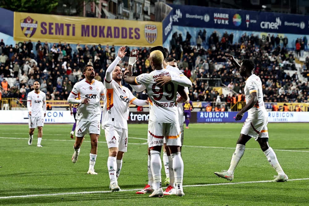 Galatasaray'ın 5 gollü gövde gösterisinin akabinde çarpıcı sözler: "Bu adam canavar | Yaptığı şey olağan değil" 82 3vnbBR6RP0GCUDbr3YBaPA