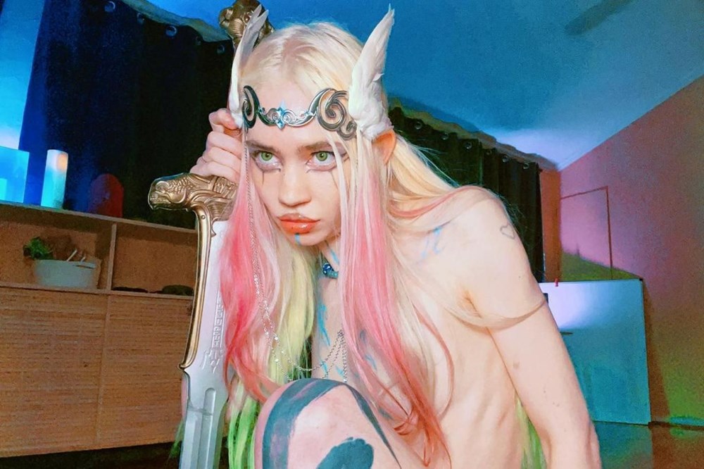 Elon Musk'ın eski sevgilisi şarkıcı Grimes elf kulağı ameliyatı yaptırdı - 5