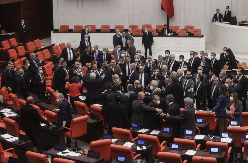 TBMM Genel Kurulu'nda yumruklu kavga - 3