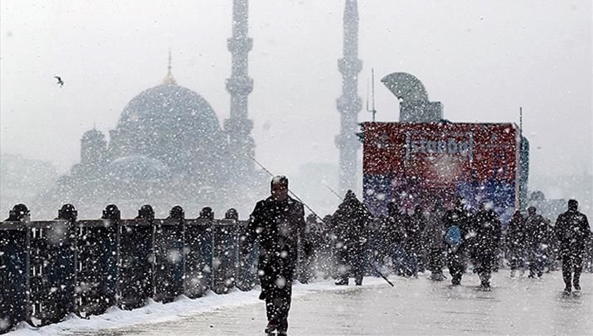 İstanbul'a ne zaman kar yağacak? Meteoroloji uzmanı tarih verdi! İstanbul'a ne zaman kar yağacak? Meteoroloji uzmanı tarih verdi!