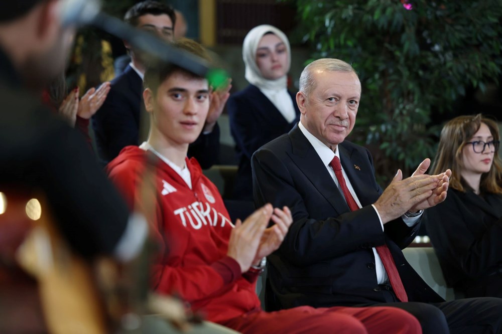 Cumhurbaşkanı Erdoğan, Beştepe'de gençlerle buluştu 72 3zLiq84ZjUitksJ2t1VRWw