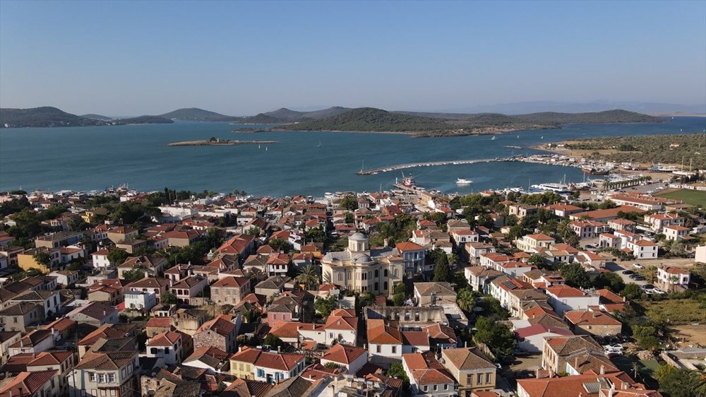 Cunda Adası'nda doluluk yüzde 100'e ulaştı - 3
