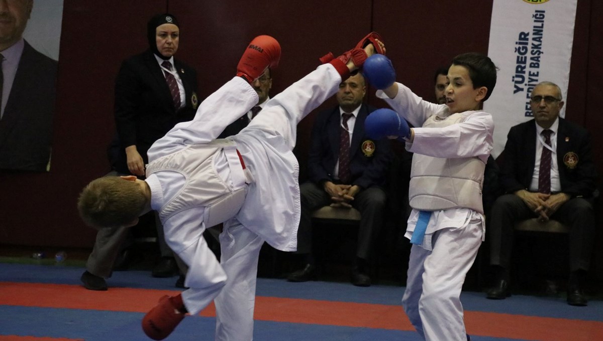 Adana'da düzenlenen Türkiye Yıldızlar Karate Şampiyonası tamamlandı