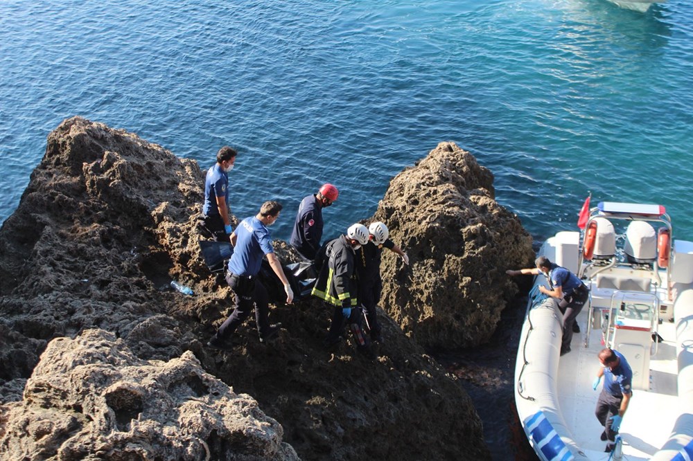 Falezlerde 300 kilogramlık kayanın altında feci ölüm - 14