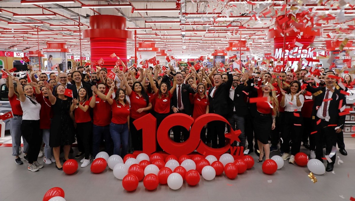 MediaMarkt'tan Türkiye’de ilk: Tech Arena açıldı MediaMarkt'tan Türkiye’de ilk: Tech Arena açıldı