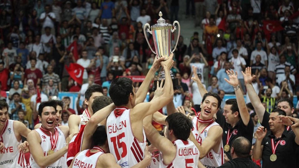 Türkiye, Avrupa Genç Erkekler  Basketbol şampiyonasında ikinci oldu - 1