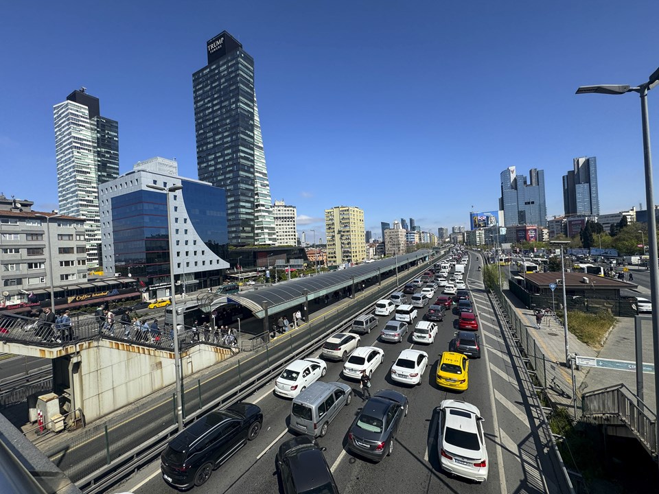 İstanbul trafiğinde sakinlik bitti: Sabah yüzde 1’di, akşam yüzde 62 oldu - 1